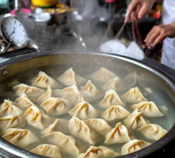 饺子烹饪时间与技巧揭秘，煮多久饺子才熟？